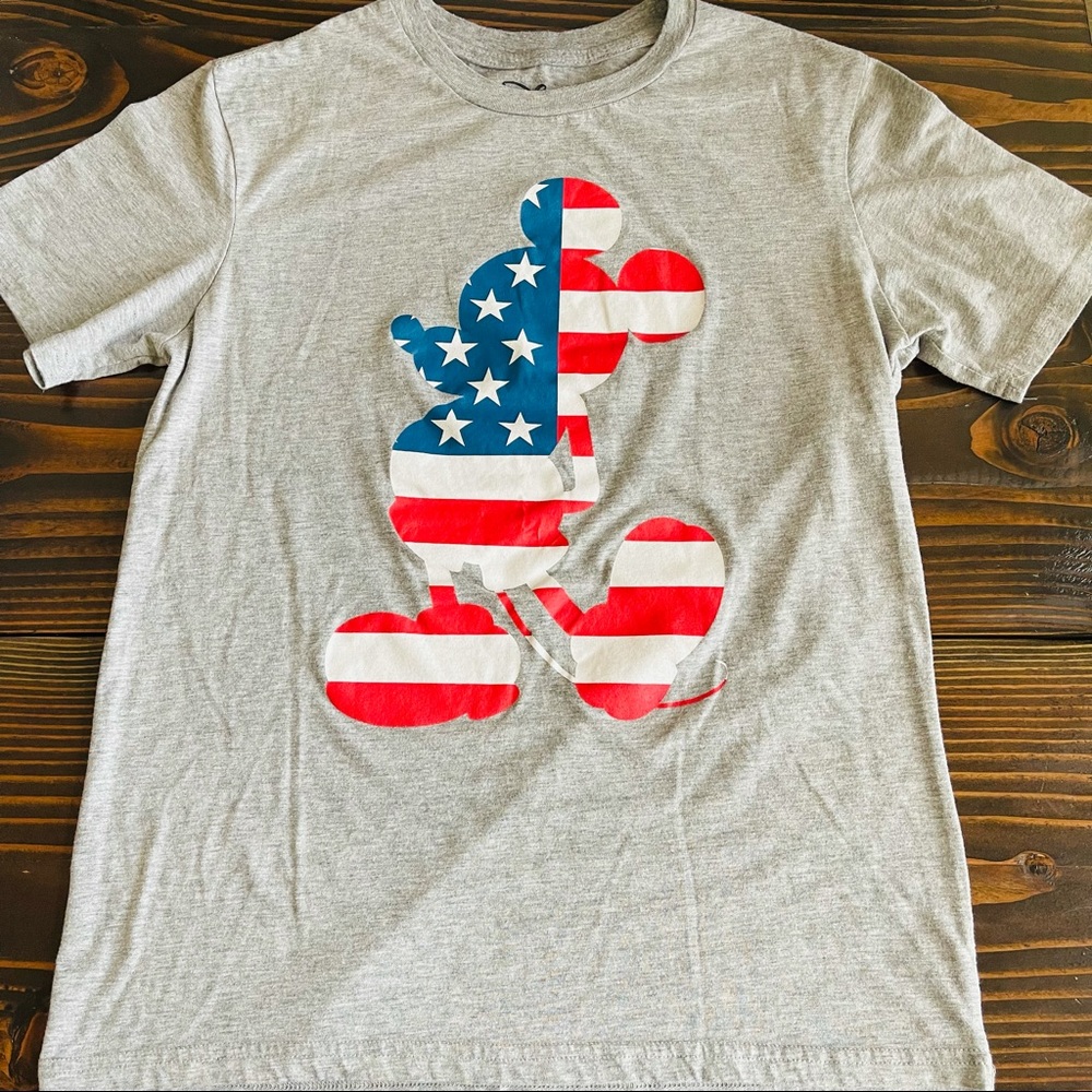 DISNEY USA MICKEY MOUSE T-SHIRT